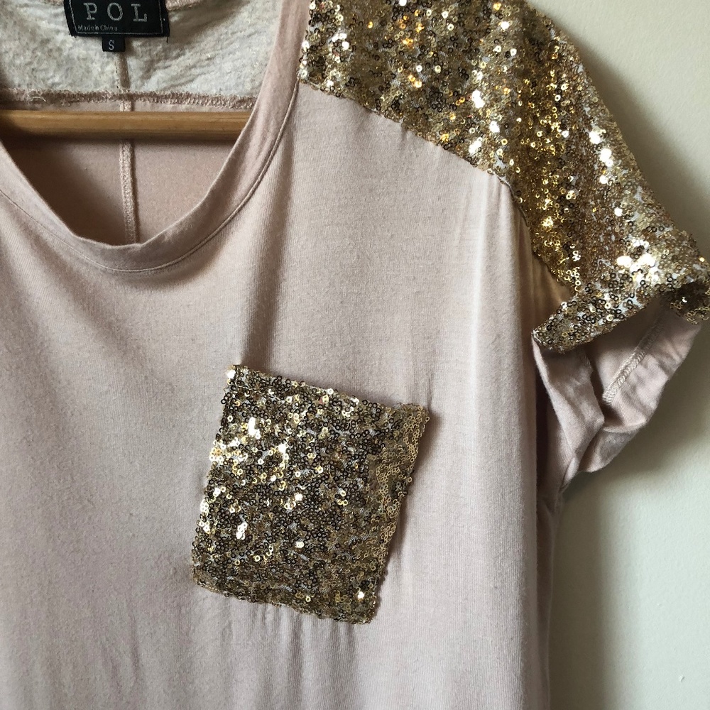 ❌SOLD POL Blush Pink & Gold Metallic Sequin Tee - Picture 5 of 8